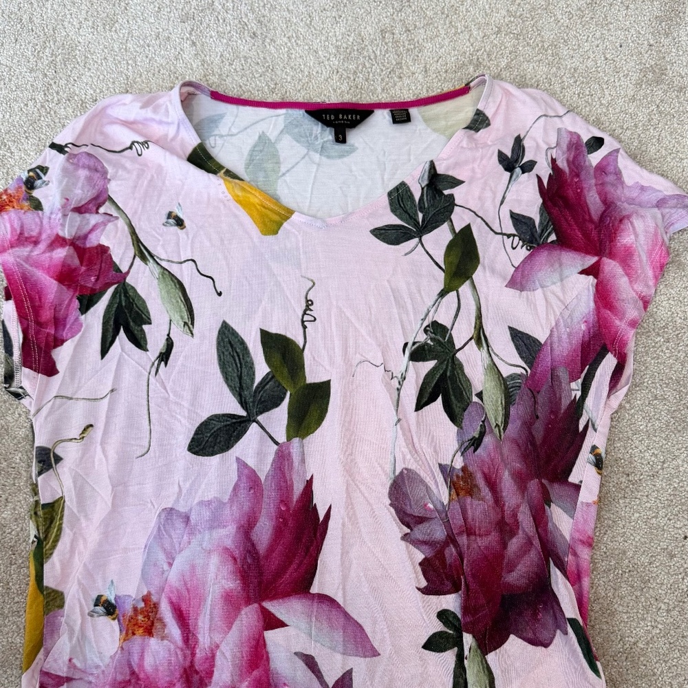 Ted Baker size 3 Women’s pink floral tee